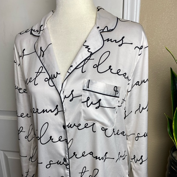 Victoria’s Secret White Silky Sweet Dreams Night Shirt - Picture 7 of 12